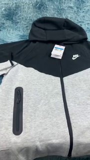 Sudadera Nike Tech