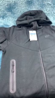 Sudadera Nike Tech