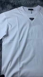 Camiseta Prada